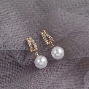Faux Pearl Pendant Shiny Rhinestone Inlaid Dangle ClipOn Earrings Elegant Simple